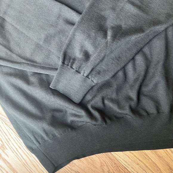 Burberry sweater - Picture 3 of 11